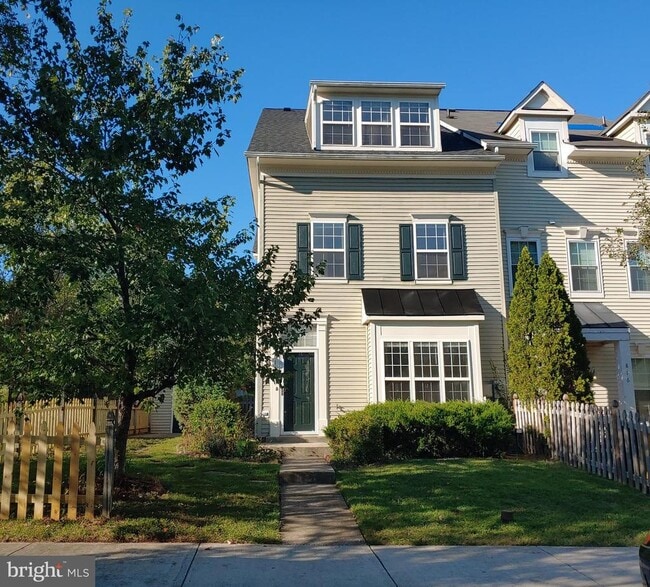 Building Photo - 814 Estuary Dr