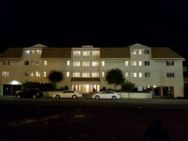 Building Photo - 42 Dean Pl