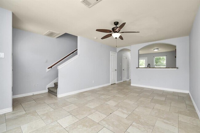 Building Photo - 10022 Raymondville Rd