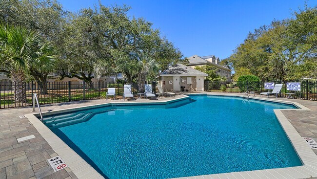 Building Photo - 723 Bonnyneck Dr