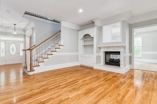 Building Photo - Beautiful home in Lake Carolina Harborside with Fully Equipped Private Apartment