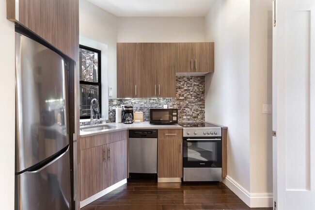 Building Photo - 417 E 61st St