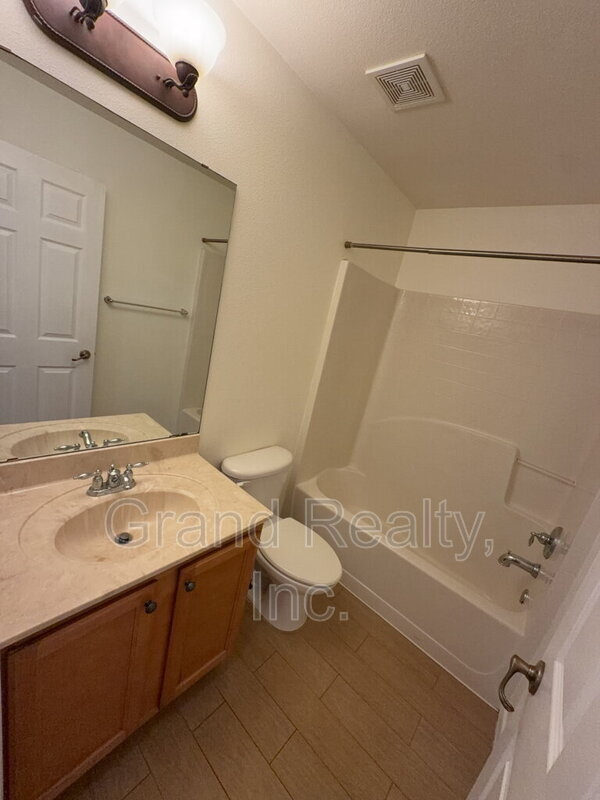 Building Photo - 4857 Makenna Cir