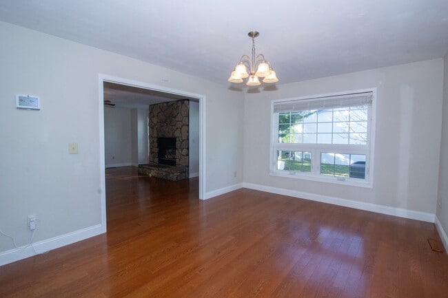 Building Photo - 111 Phoenix Ave