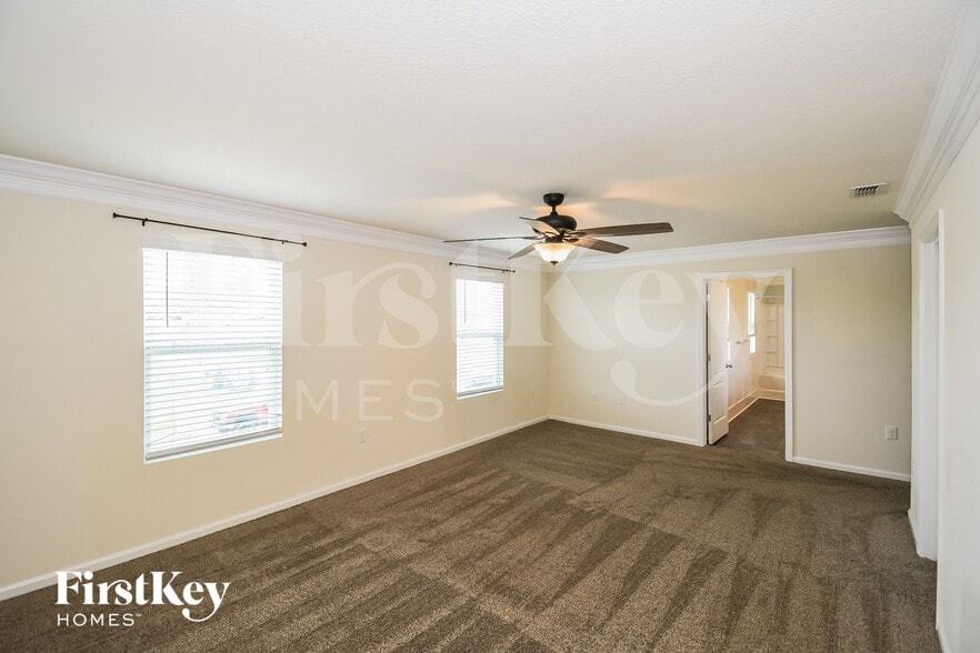 Building Photo - 6944 Sandle Dr