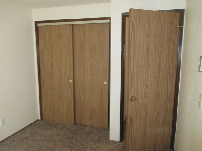 Building Photo - Paige-13104