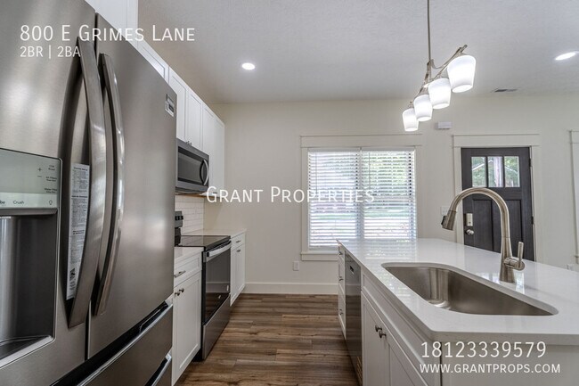 Building Photo - 800 E Grimes Ln
