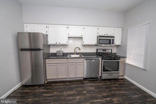 Kitchen - 3803 Sharp St