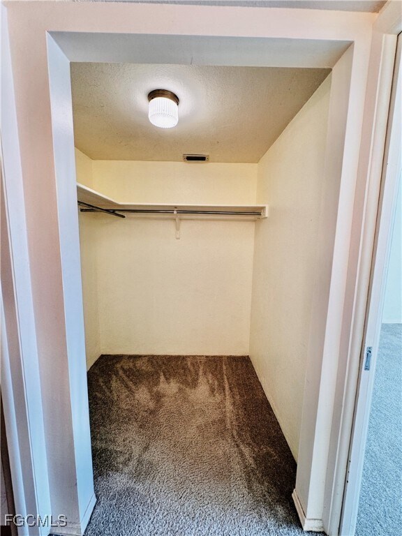 Building Photo - 2264 Winkler Ave