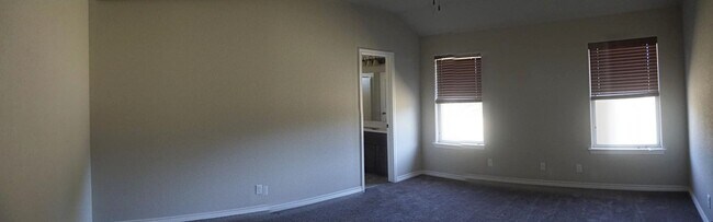 Building Photo - 6500 Castle Gap Dr