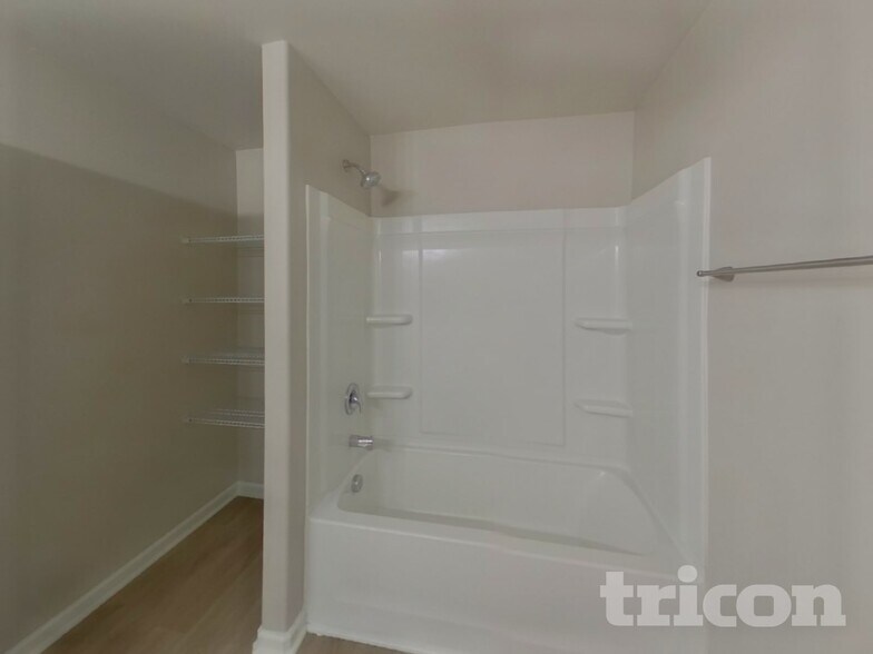 Building Photo - 631 Buckskin Rd