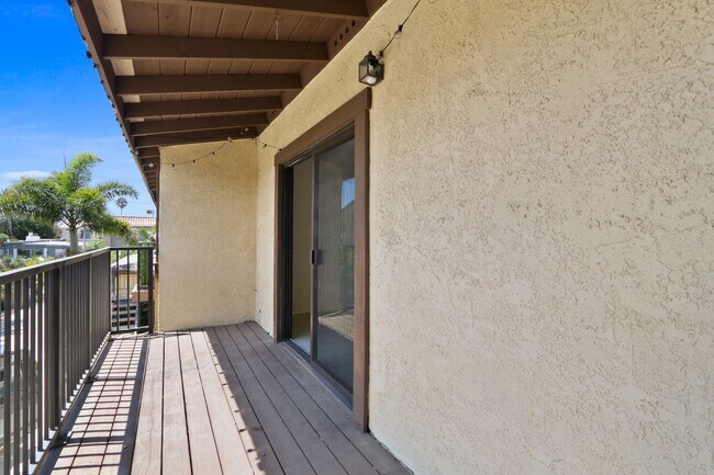Building Photo - 16842 Hoskins Lane