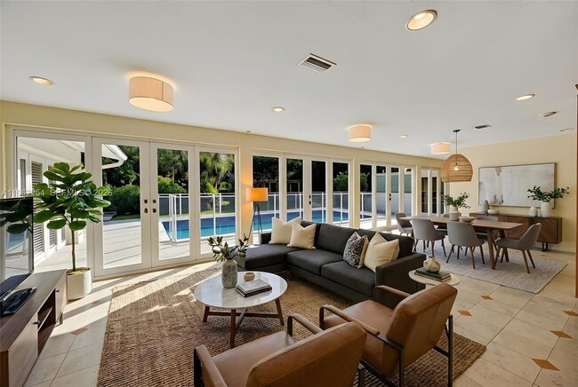 Building Photo - 6630 SW 102nd St