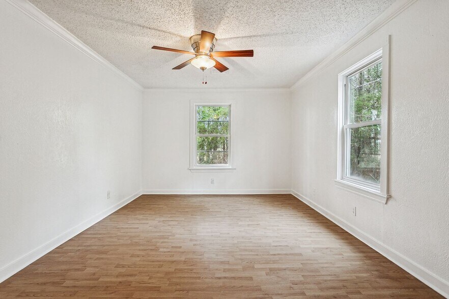 Building Photo - 67425 Salt Lick Ln