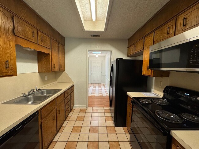 Building Photo - 3-Bedroom Apartment for Rent in Killeen