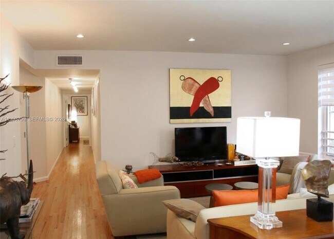 Building Photo - 1018 Meridian Ave