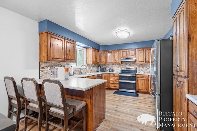 Building Photo - Charming Country Home on 2 Acres | 5 Bed | 3 Bath | Blackfoot, ID