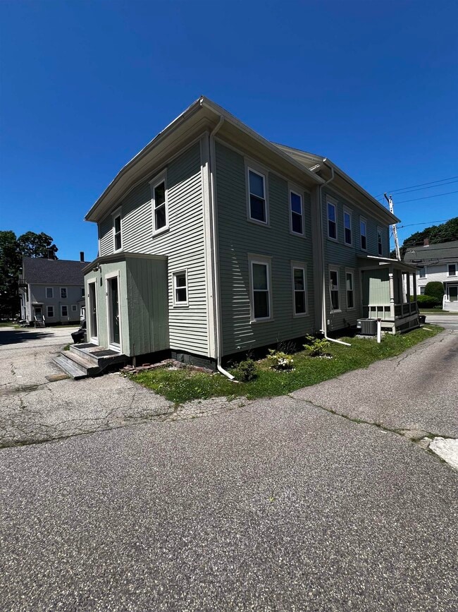 Building Photo - 26 6th St