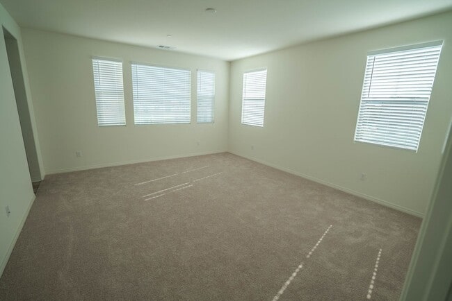 Building Photo - Spacious 4-Bedroom Home with Solar in Vale...