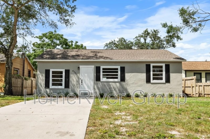 Primary Photo - 4751 Fairfield Ave S