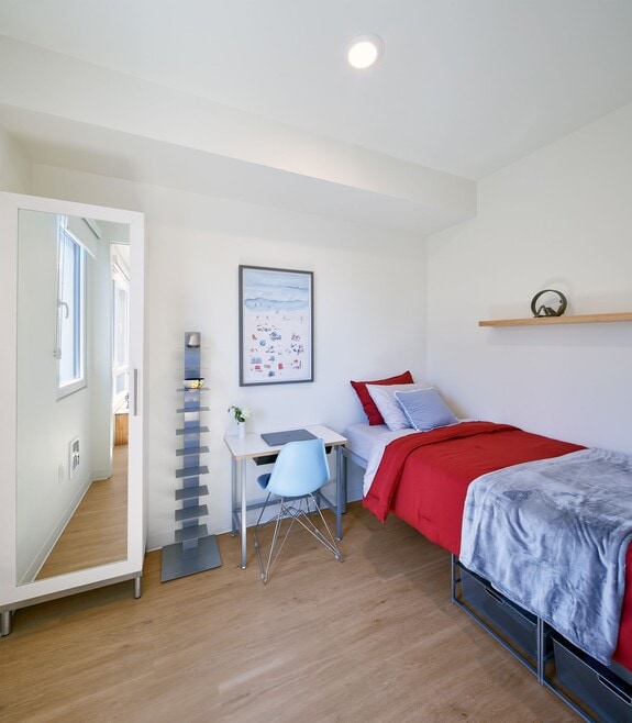 Building Photo - Panoramic Northside