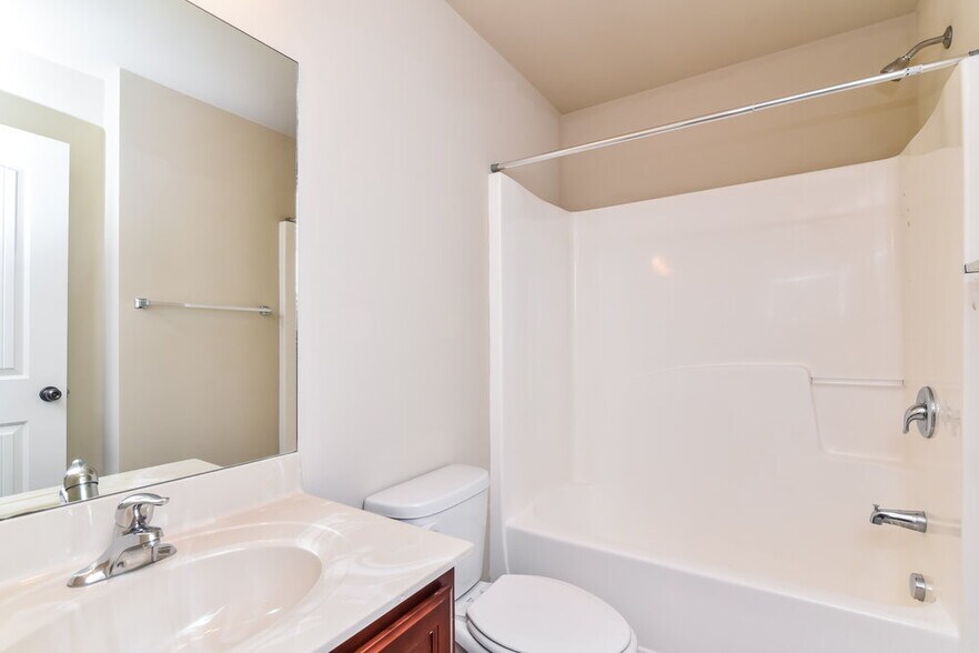 Building Photo - 2325 Morgan Farm Dr