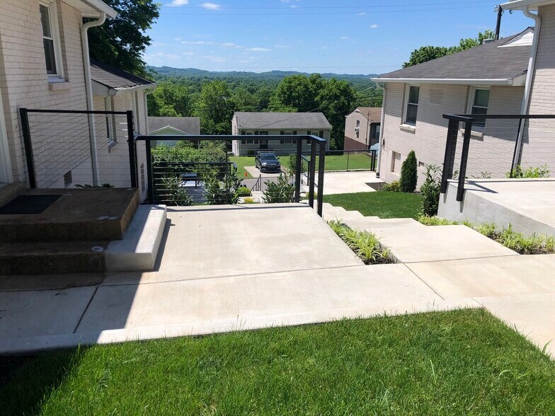 Building Photo - 3416 Dakota Ave