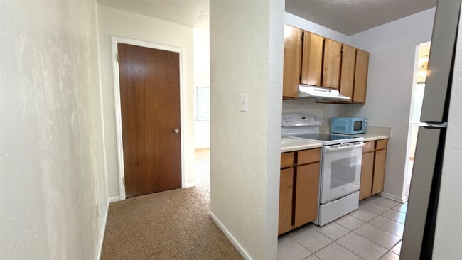 Building Photo - 1315 Airport Dr