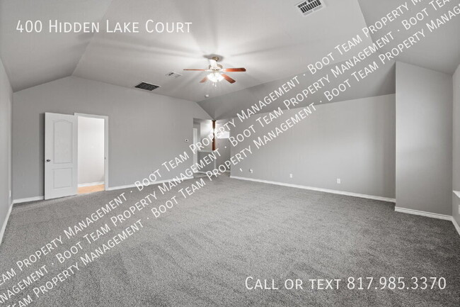 Building Photo - 400 Hidden Lake Ct