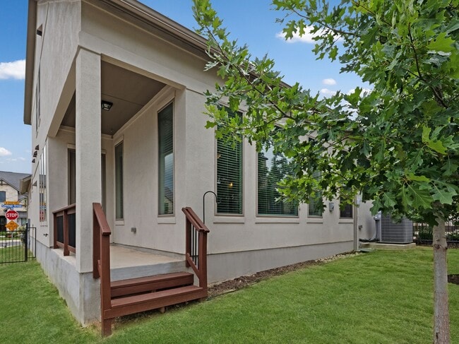 Building Photo - 11323 Cottage Grove