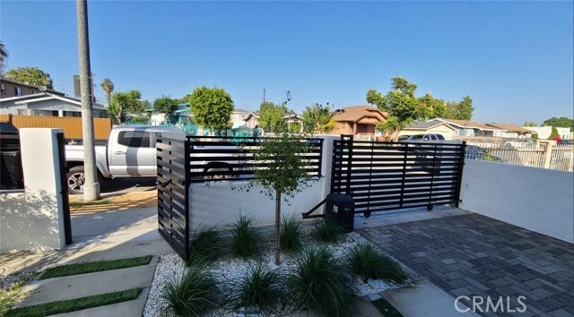 Building Photo - 142 W 84th Pl