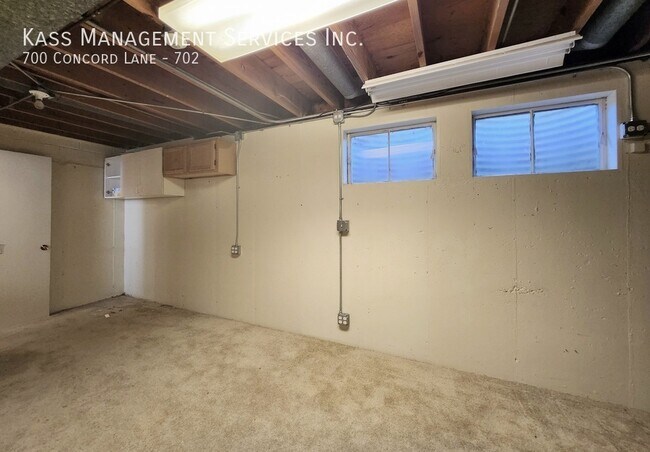 Building Photo - 700 Concord Ln