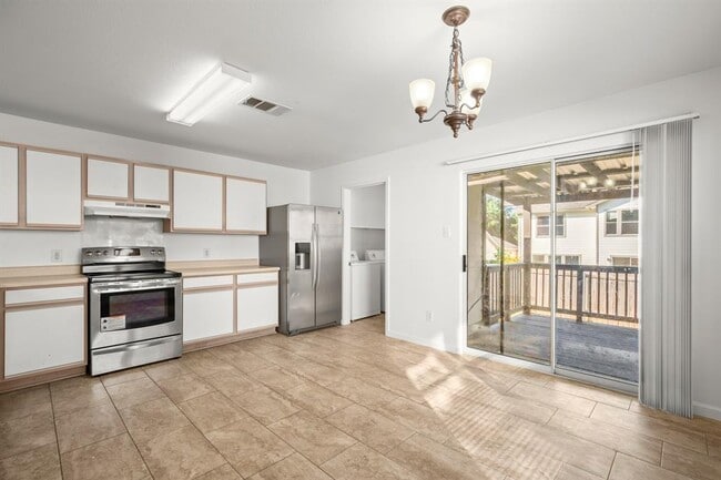 Building Photo - 13017 Lofton Cliff Dr