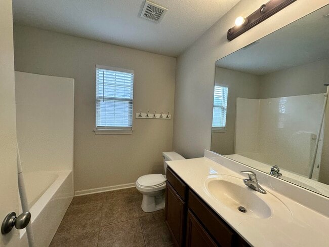 Building Photo - 5711 Vero Way