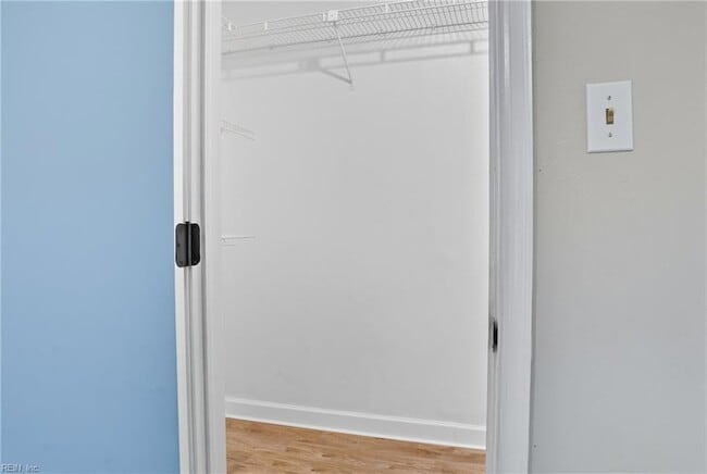 Building Photo - 2421 Julie Ct