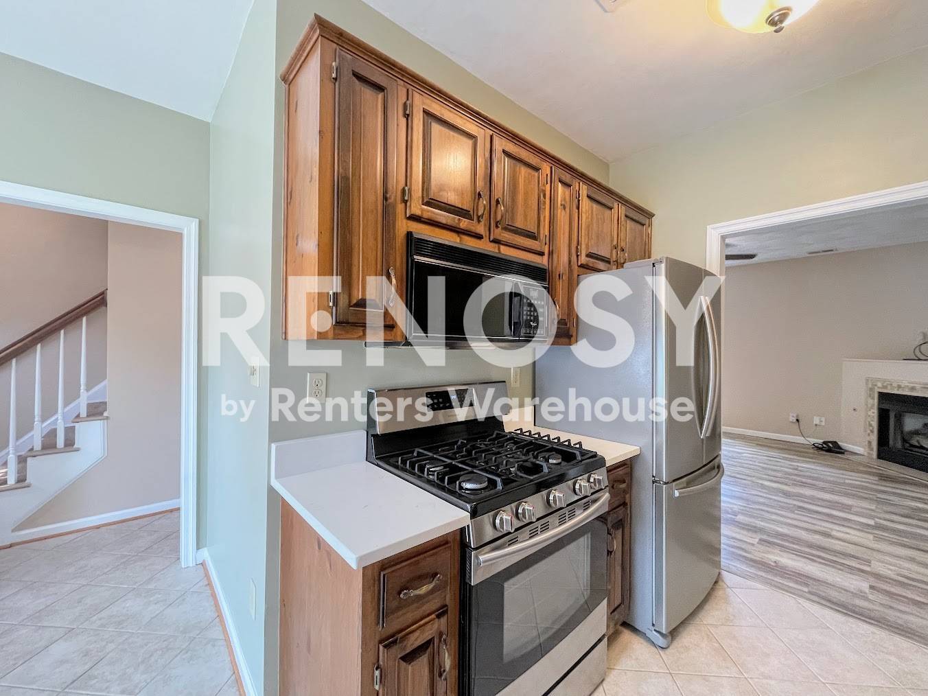 Building Photo - 628 Creekside Ct