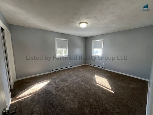 Building Photo - 2352 S Main St