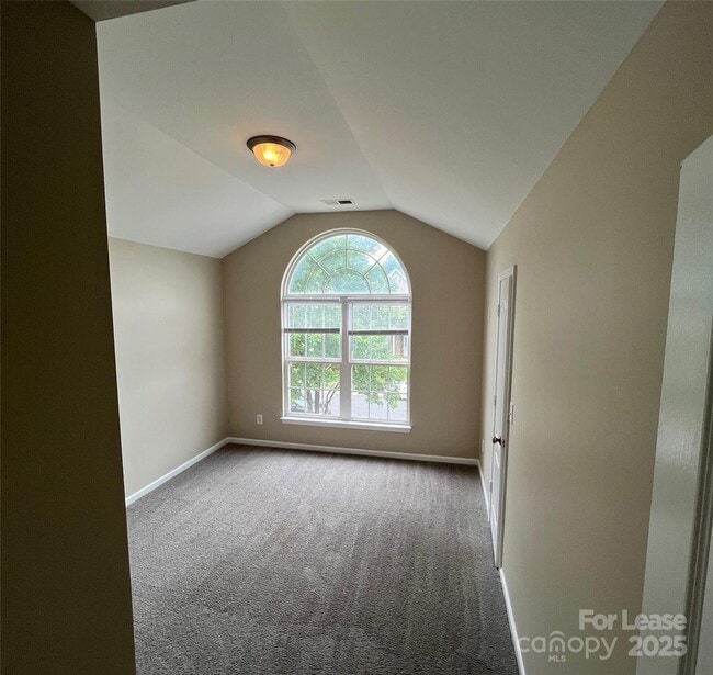 Building Photo - 15315 Edgewater Forest Ln