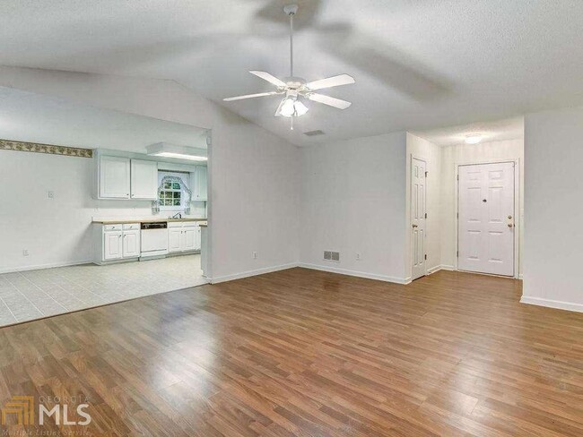 Building Photo - 2804 James Henry Dr