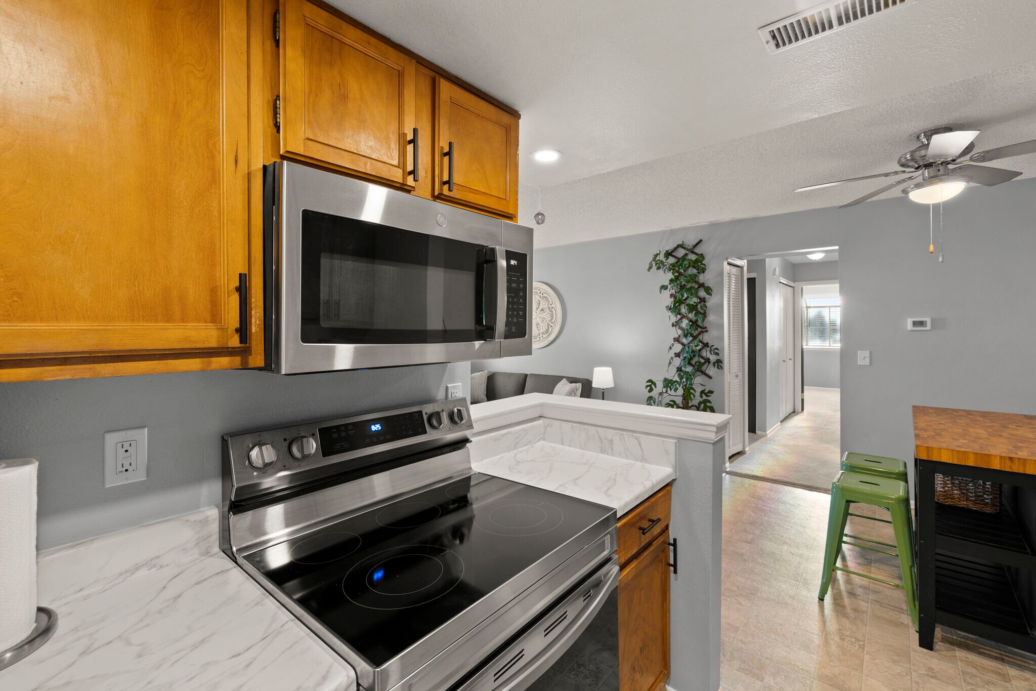 Building Photo - 814 Tenderfoot Hill Rd