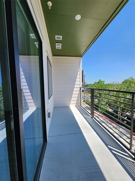 Building Photo - 4802 S Congress Ave