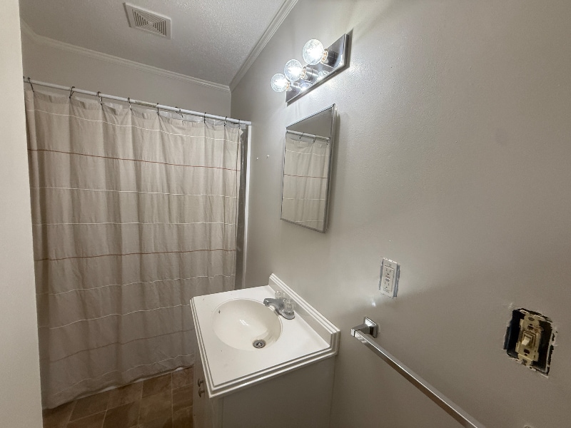 Building Photo - 145 Hume Ave