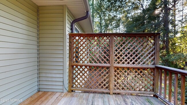 Building Photo - 45 Old Hunt Rd