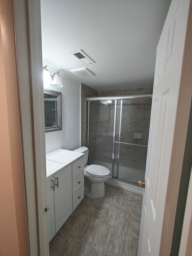 Building Photo - Two bedroom condo