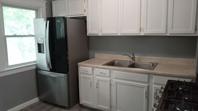 Building Photo - 3268 W 86th St