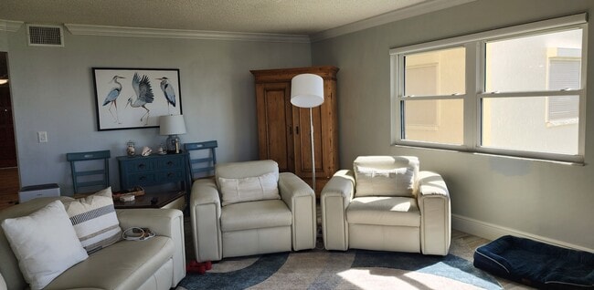 Building Photo - 1830 N Atlantic Ave