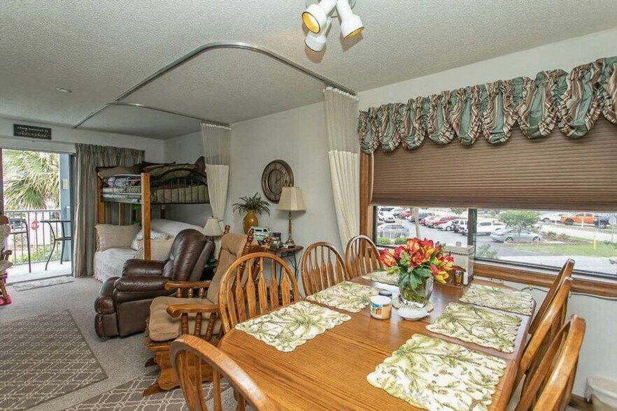 Building Photo - 1906 S Ocean Blvd