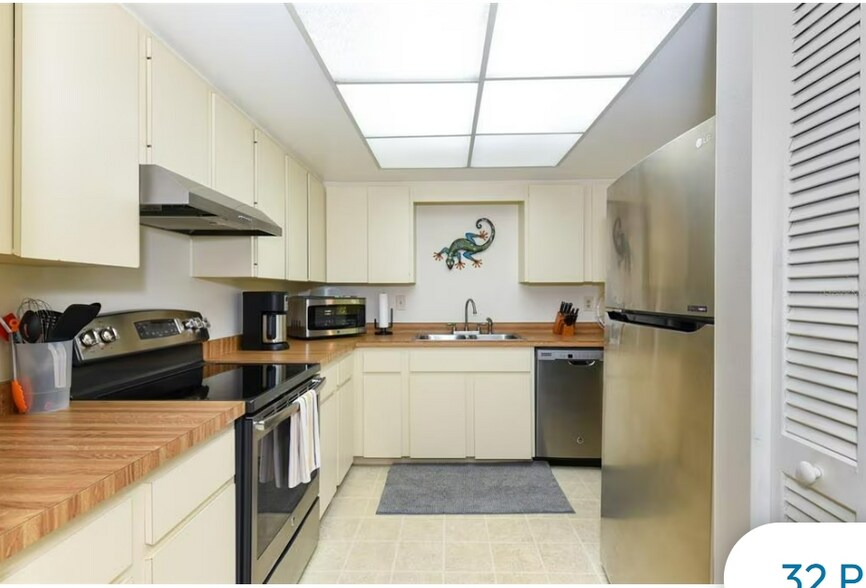 Building Photo - 2495 Twin Dr