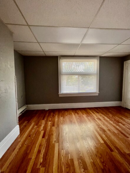 Building Photo - 1427 9th Ave