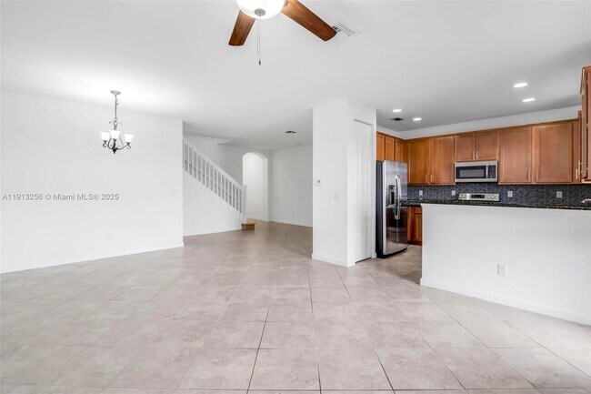 Building Photo - 9583 Town Parc Cir N